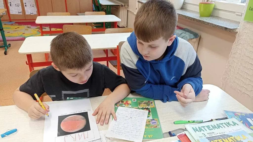 Fotografie z článku: Planety sluneční soustavy ve III.B