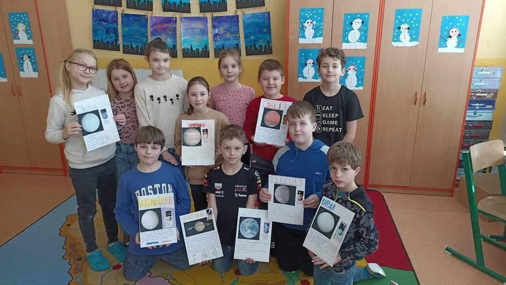 Fotografie z článku: Planety sluneční soustavy ve III.B