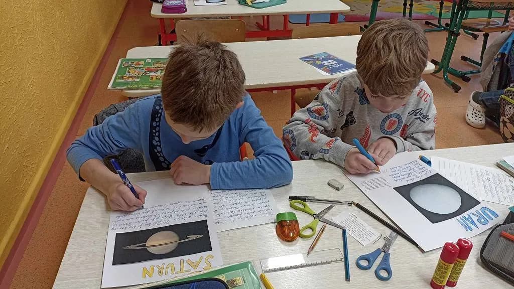 Fotografie z článku: Planety sluneční soustavy ve III.B