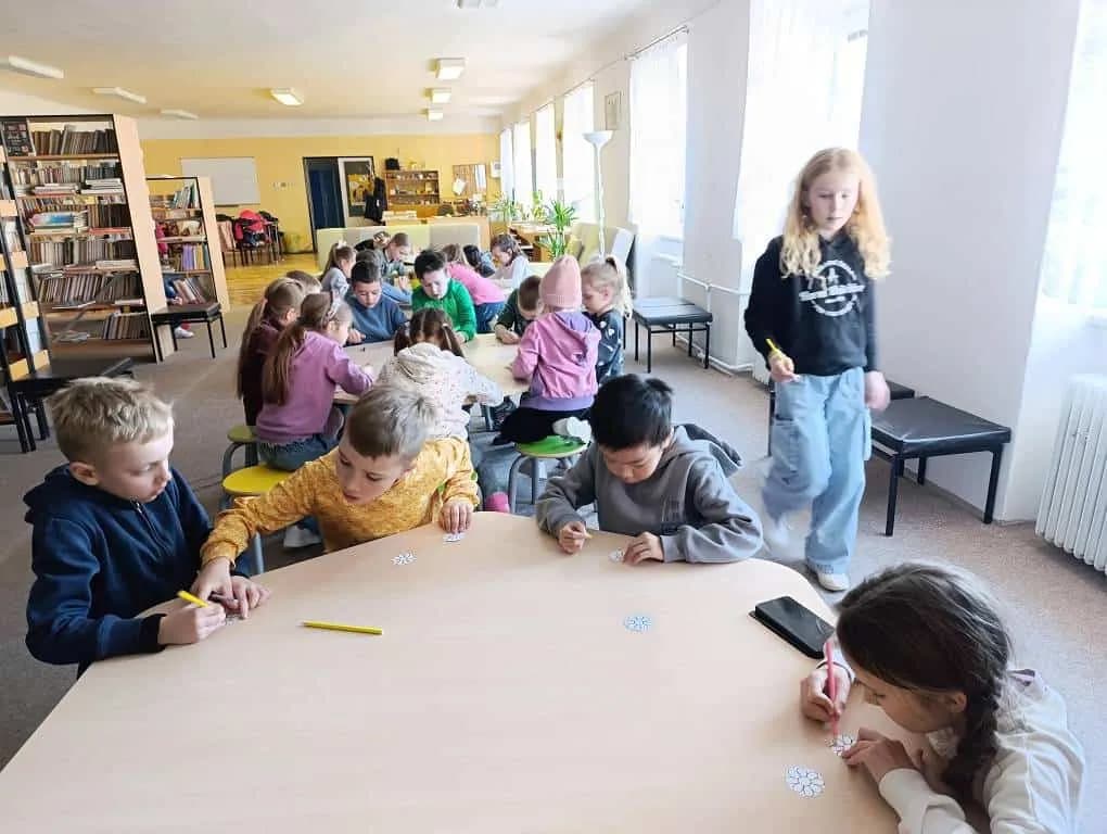 Fotografie z článku: Malá návštěva knihovny