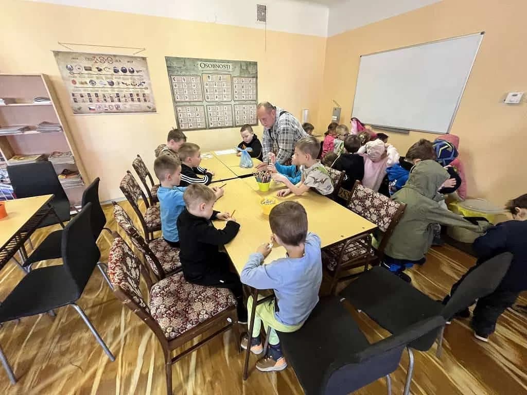 Fotografie z článku: MŠ v knihovně