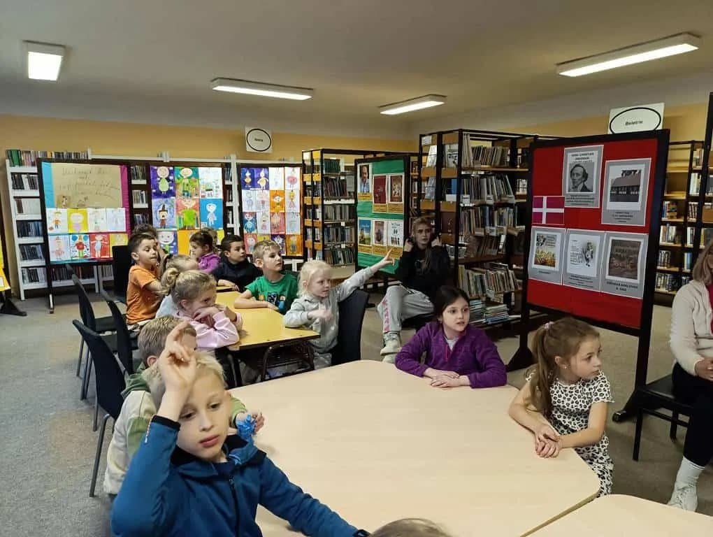 Fotografie z článku: Noc s Andersenem