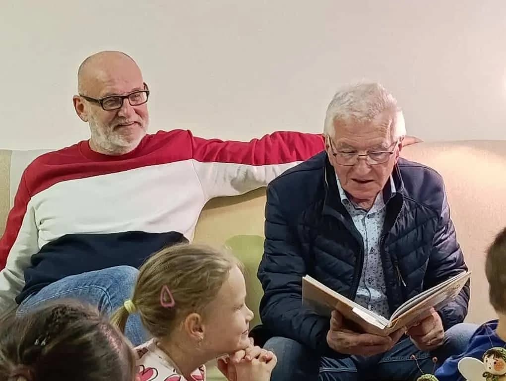 Fotografie z článku: Noc s Andersenem