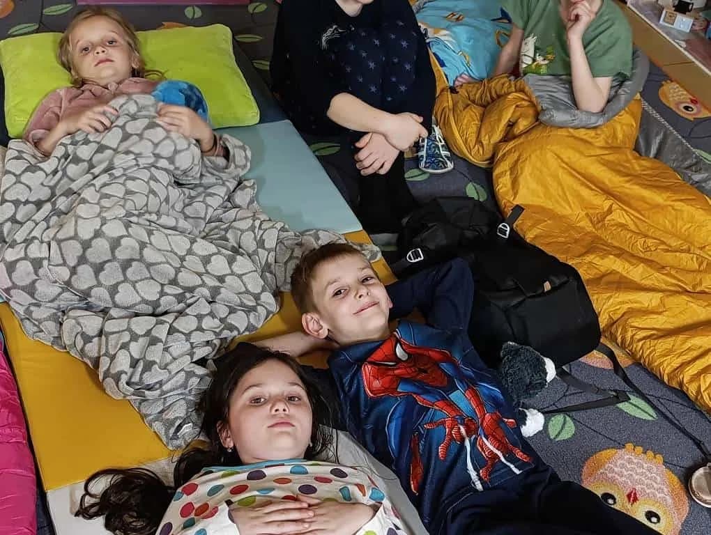 Fotografie z článku: Noc s Andersenem