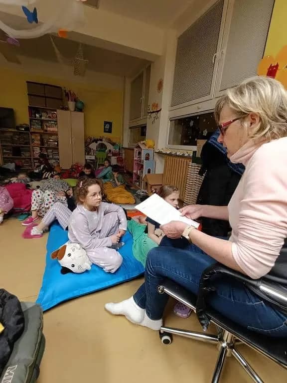 Fotografie z článku: Noc s Andersenem