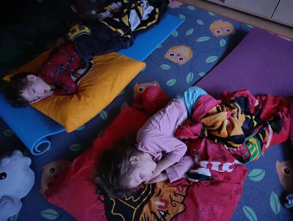 Fotografie z článku: Noc s Andersenem
