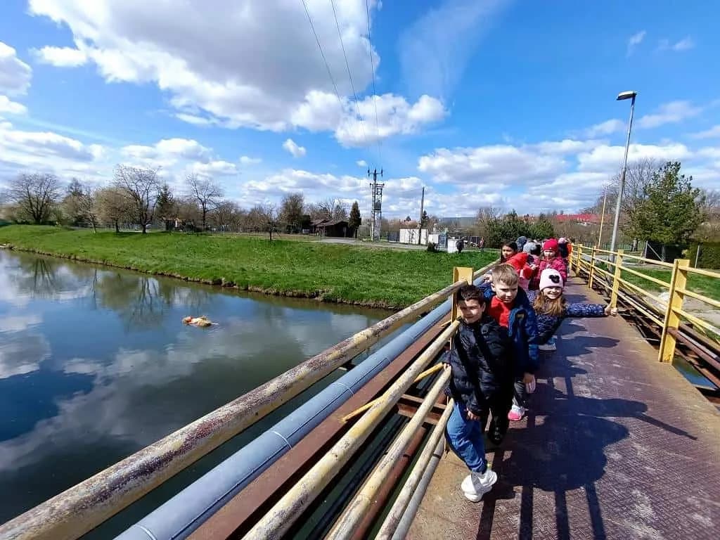 Fotografie z článku: Vynášení Moreny v ŠD