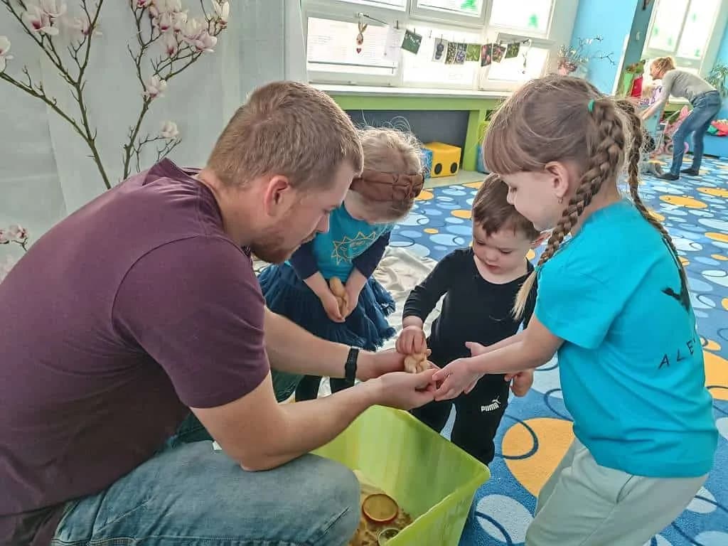 Fotografie z článku: Velikonoční tvoření u Sluníček