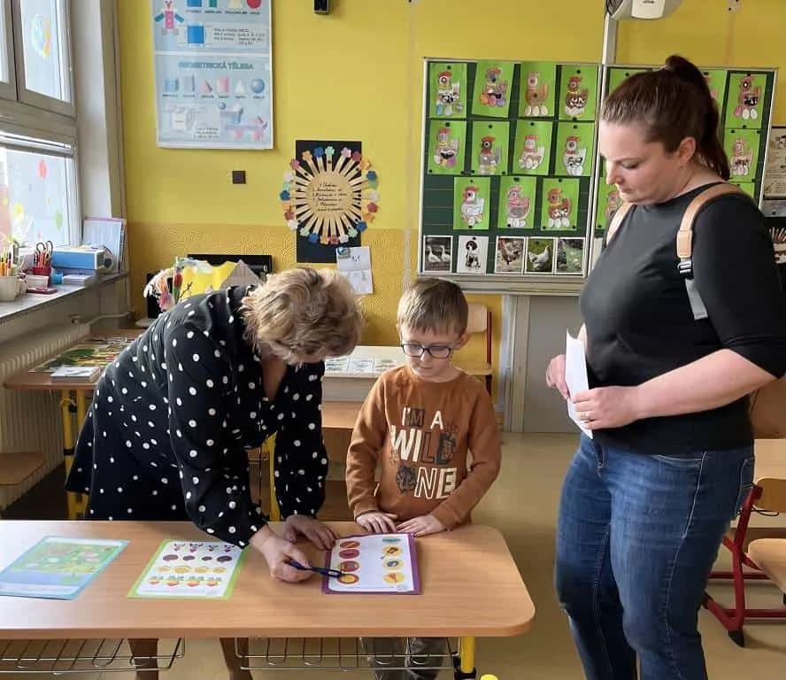 Fotografie z článku: Jak jsme byli u zápisu
