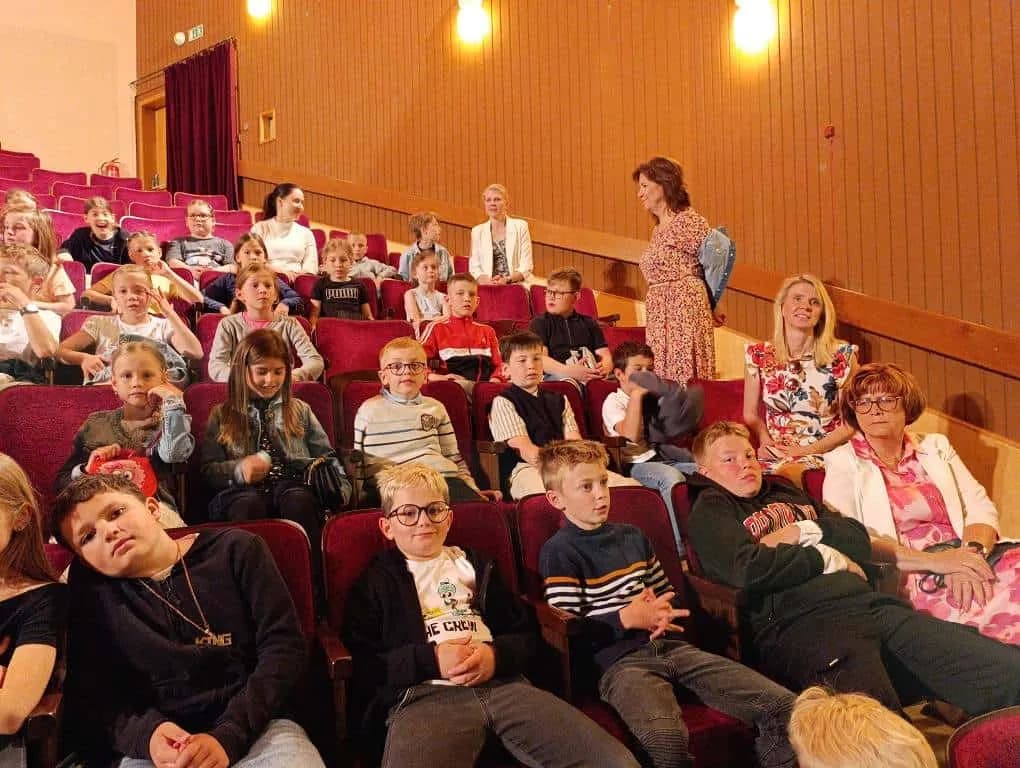 Fotografie z článku: Divadelní představení Veselá pouť