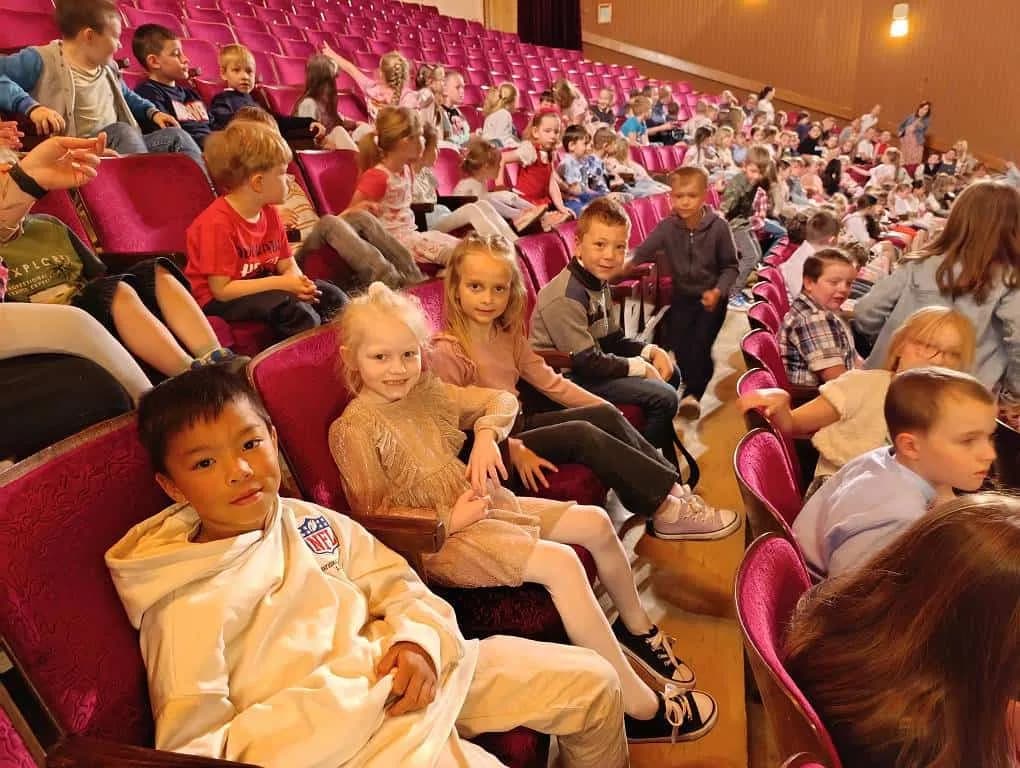 Fotografie z článku: Divadelní představení Veselá pouť