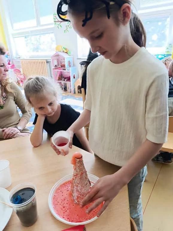 Fotografie z článku: Čarodějnické hraní ve ŠD 28. - 30. 4.