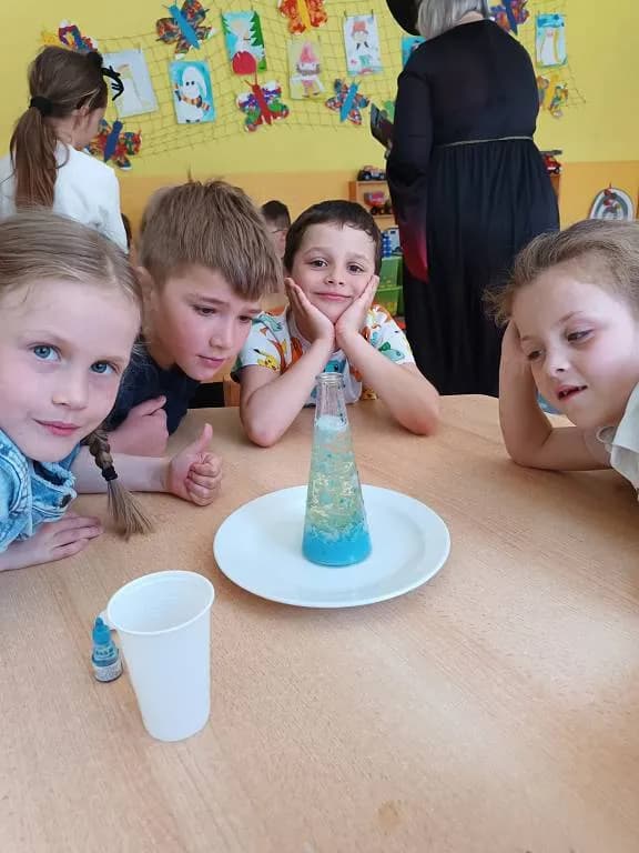 Fotografie z článku: Čarodějnické hraní ve ŠD 28. - 30. 4.