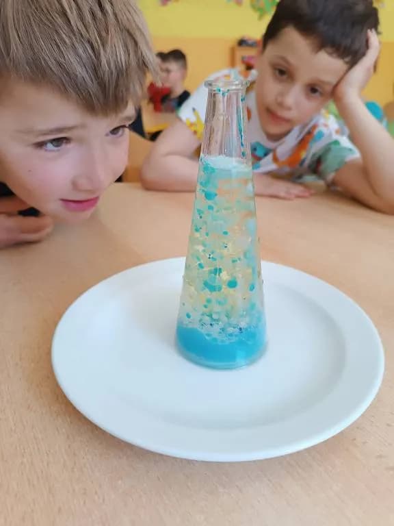 Fotografie z článku: Čarodějnické hraní ve ŠD 28. - 30. 4.