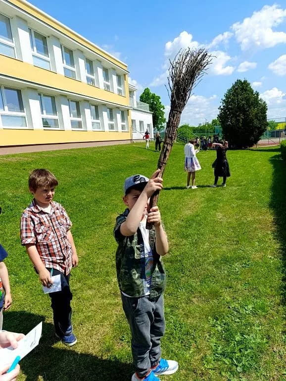 Fotografie z článku: Čarodějnické hraní ve ŠD 28. - 30. 4.