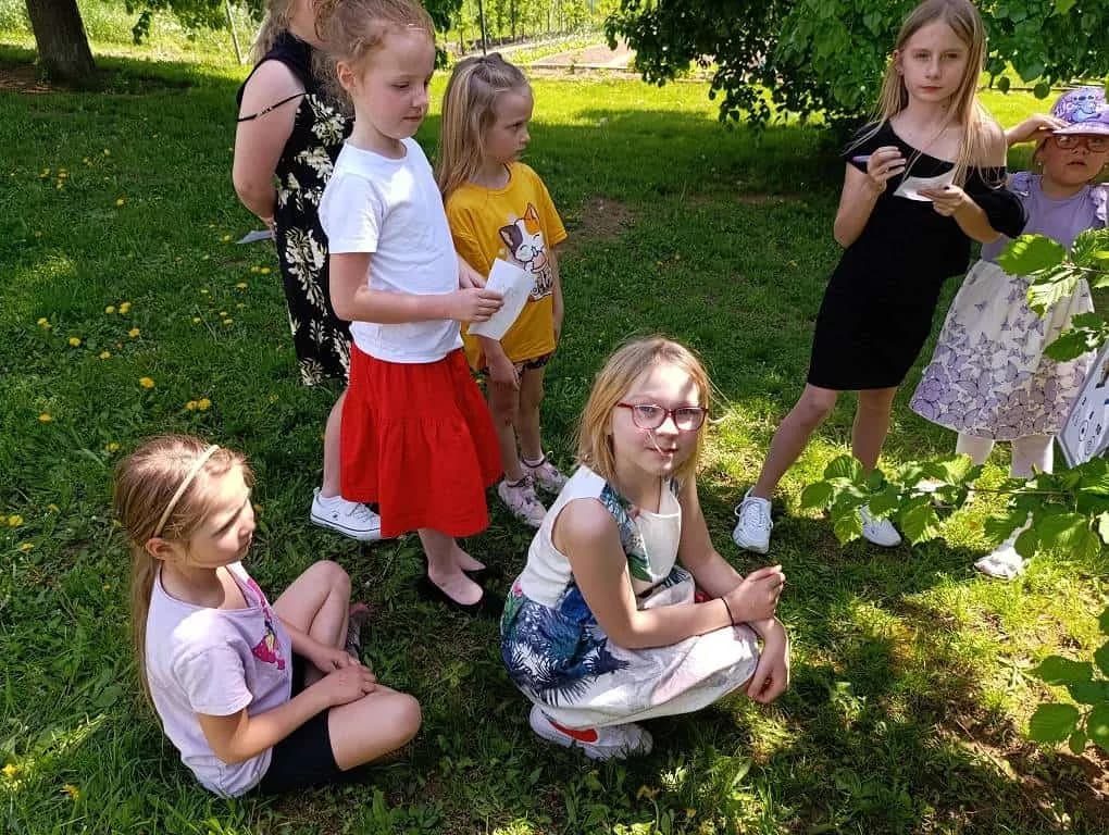 Fotografie z článku: Čarodějnické hraní ve ŠD 28. - 30. 4.