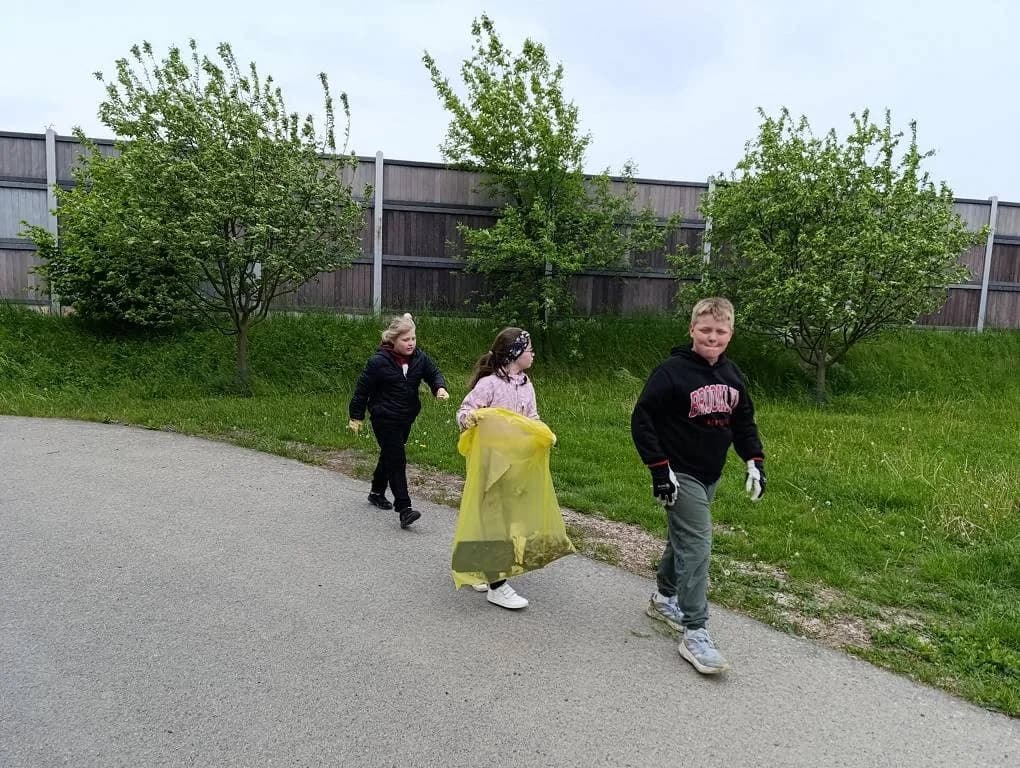 Fotografie z článku: Den Země – Za Horní Moštěnici krásnější