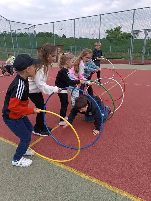 Fotografie z článku: Sportovní zápolení v Sovičkách
