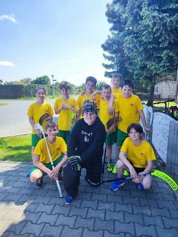 Fotografie z článku: Florbalový turnaj „O pohár starosty obce Troubky“