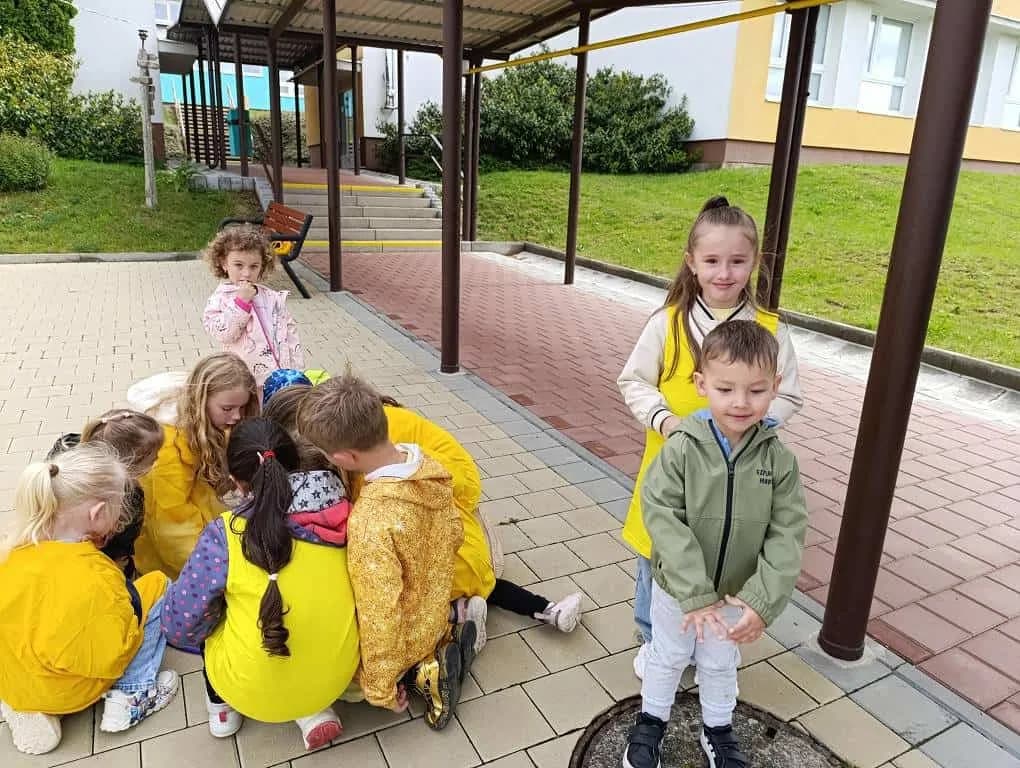 Fotografie z článku: Včelí den: I. A s kamarády z MŠ Včeličky