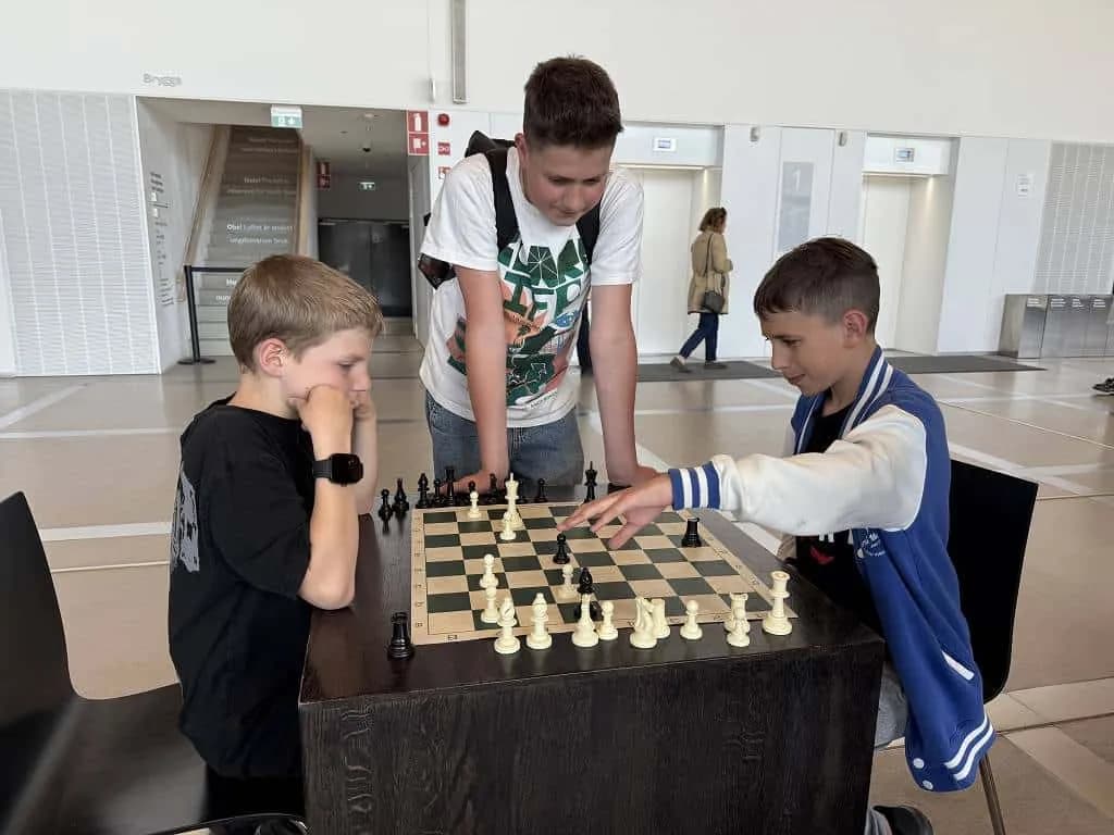 Fotografie z článku: Jak "Sport spojil" naše žáky s těmi finskými