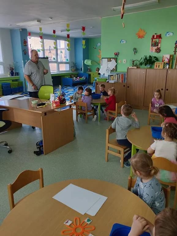 Fotografie z článku: Kreslení s panem Dostálem