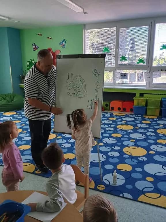Fotografie z článku: Kreslení s panem Dostálem