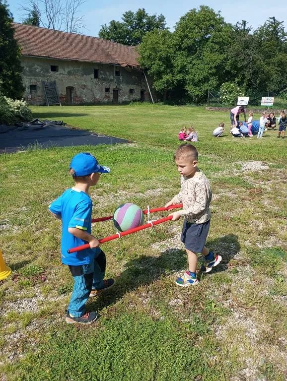 Fotografie z článku: Den dětí na farské zahradě