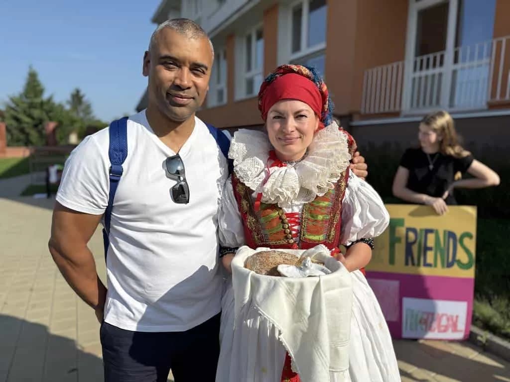 Fotografie z článku: Portugalští žáci na návštěvě v Horní Moštěnici