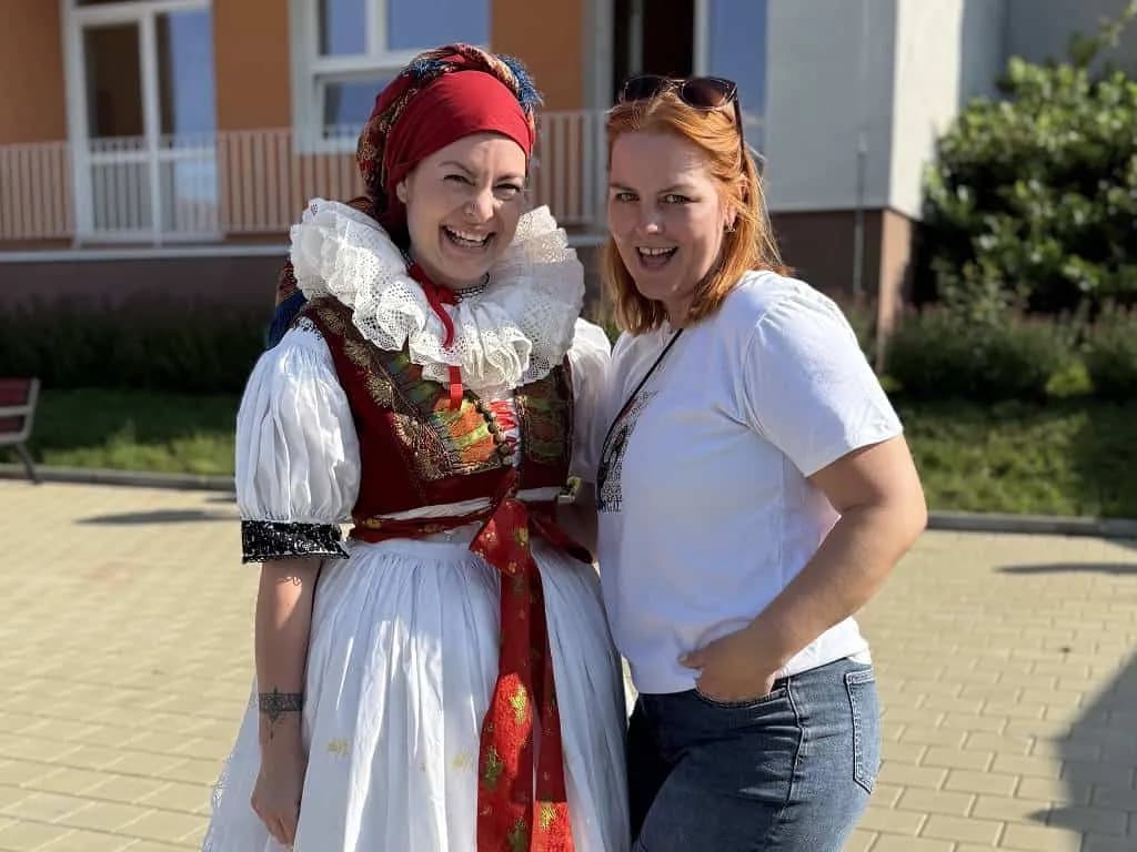 Fotografie z článku: Portugalští žáci na návštěvě v Horní Moštěnici