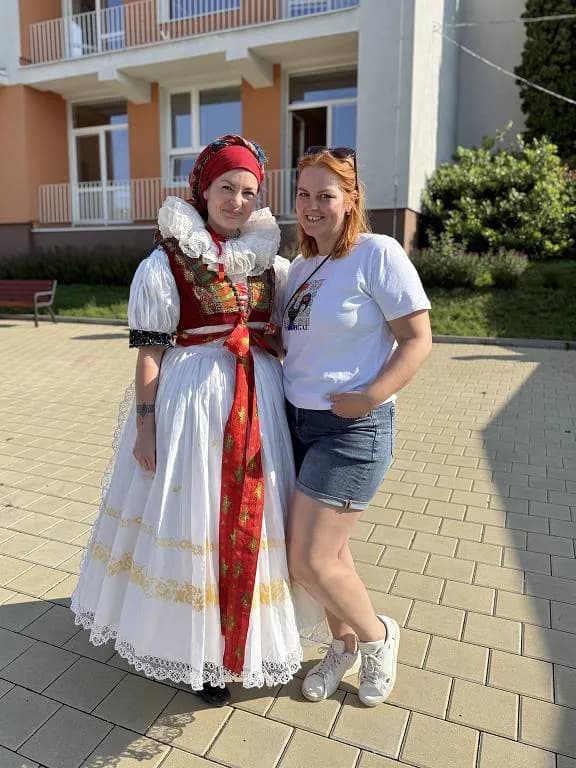 Fotografie z článku: Portugalští žáci na návštěvě v Horní Moštěnici