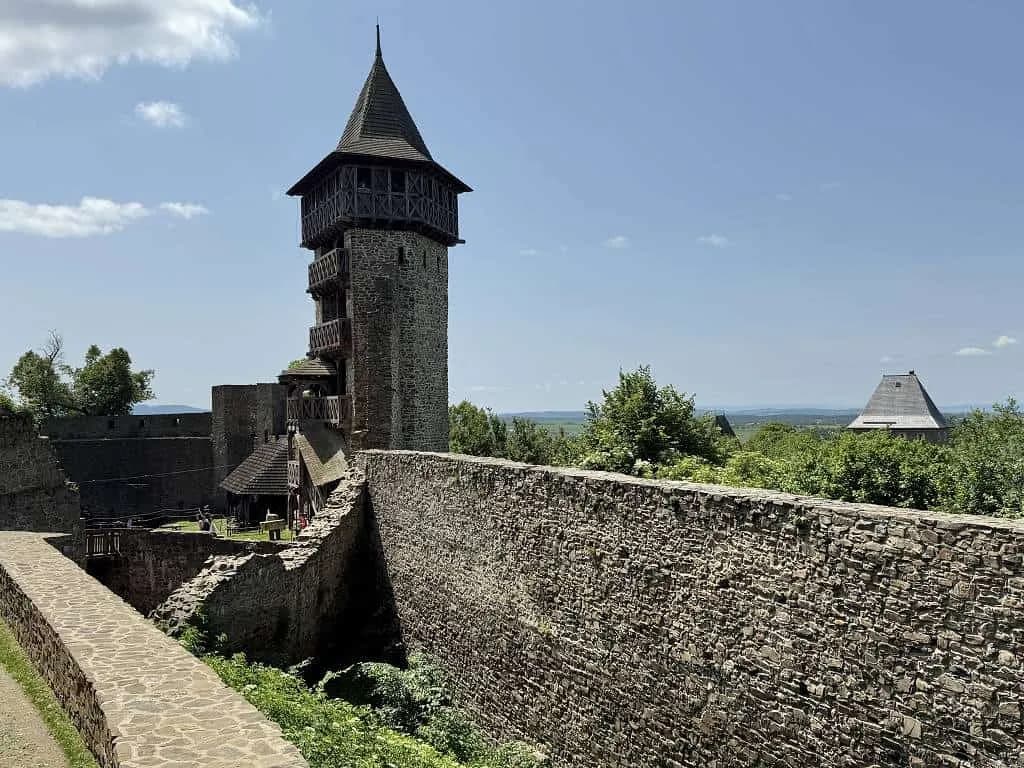 Fotografie z článku: Portugalští žáci na návštěvě v Horní Moštěnici