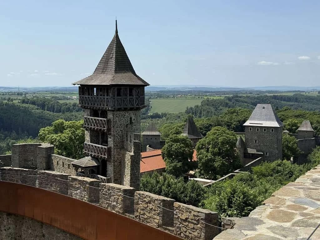 Fotografie z článku: Portugalští žáci na návštěvě v Horní Moštěnici