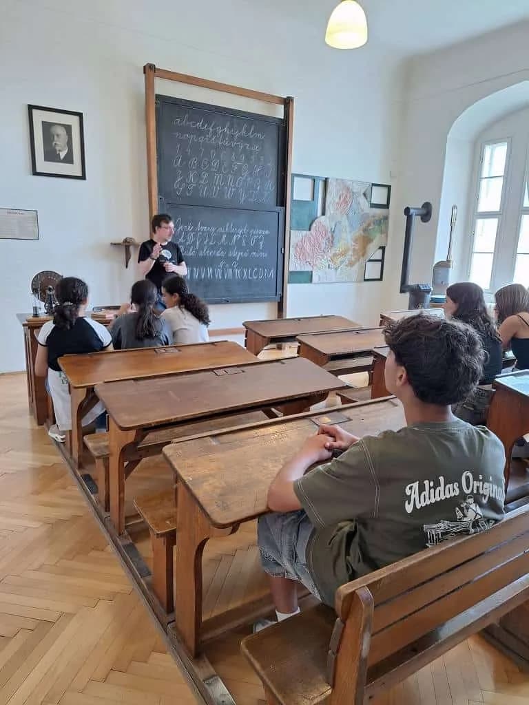 Fotografie z článku: Portugalští žáci na návštěvě v Horní Moštěnici