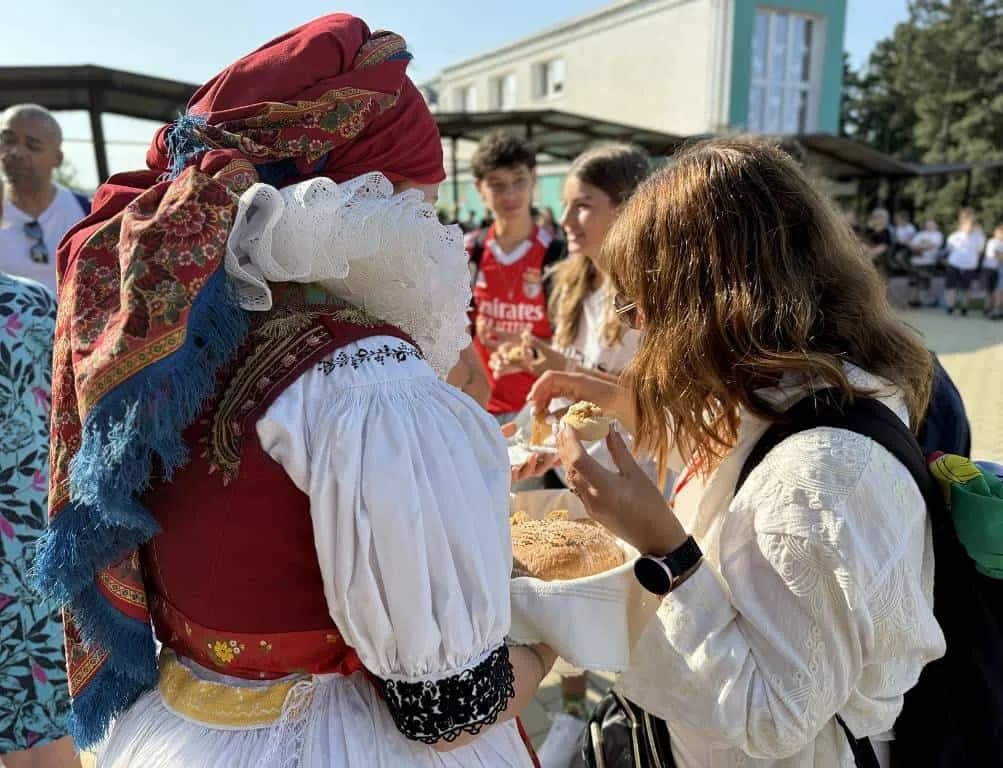 Fotografie z článku: Portugalští žáci na návštěvě v Horní Moštěnici