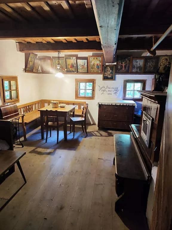 Fotografie z článku: Výlet VII. B do Rožnova p. R.