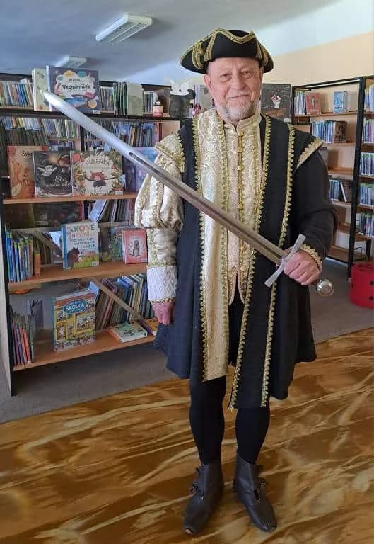 Fotografie z článku: Pasování prvňáčků na čtenáře