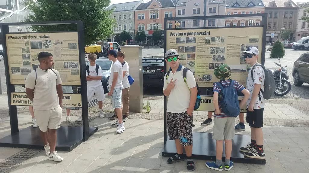 Fotografie z článku: Exkurze po místech, kudy procházela historie
