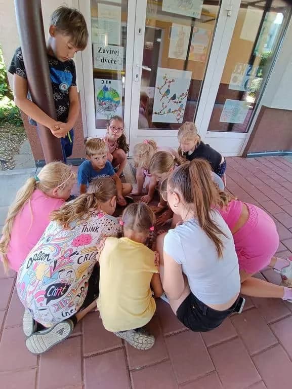 Fotografie z článku: Přívesnický tábor: Detektivní záhady 2025