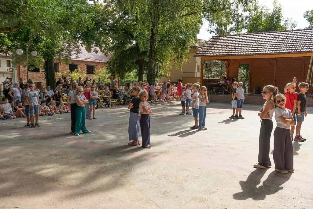 Fotografie z článku: Ukončení školního roku