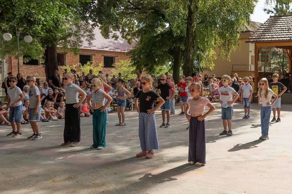 Fotografie z článku: Ukončení školního roku