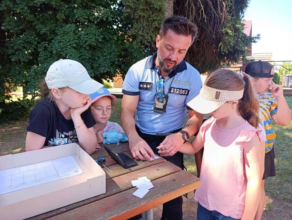Fotografie z článku: Přívesnický tábor: Detektivní záhady 2025