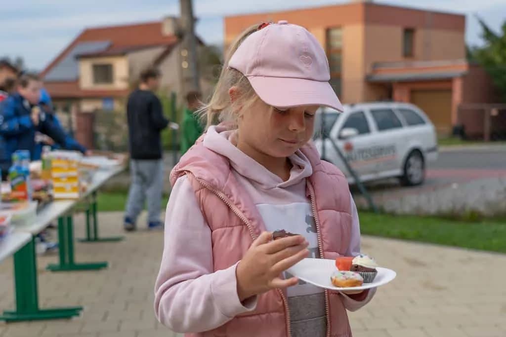 Fotografie z článku: Komunitní snídaně jako odměna za účast v projektu Pěšky do školy
