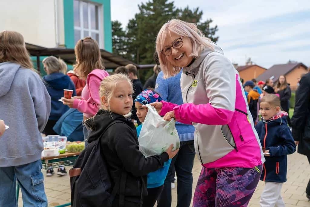 Fotografie z článku: Komunitní snídaně jako odměna za účast v projektu Pěšky do školy