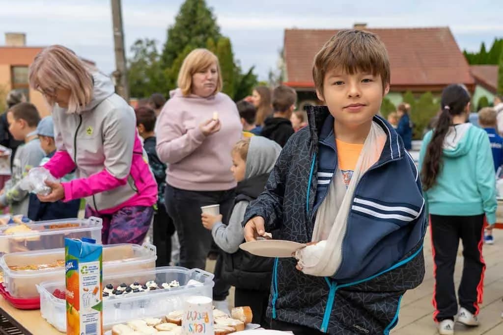Fotografie z článku: Komunitní snídaně jako odměna za účast v projektu Pěšky do školy