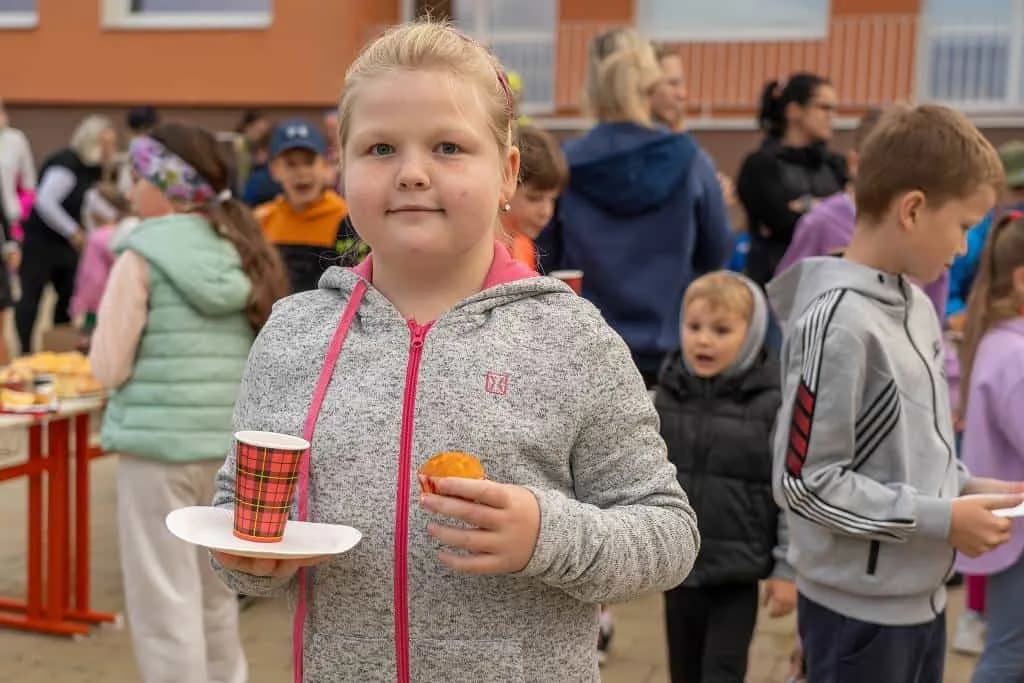 Fotografie z článku: Komunitní snídaně jako odměna za účast v projektu Pěšky do školy