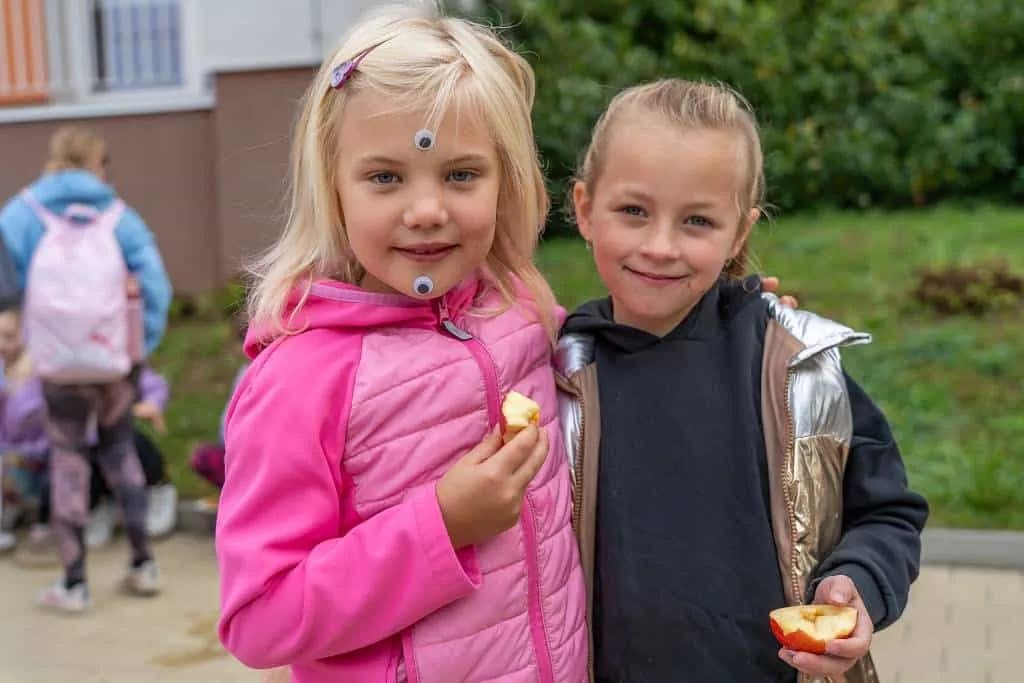 Fotografie z článku: Komunitní snídaně jako odměna za účast v projektu Pěšky do školy