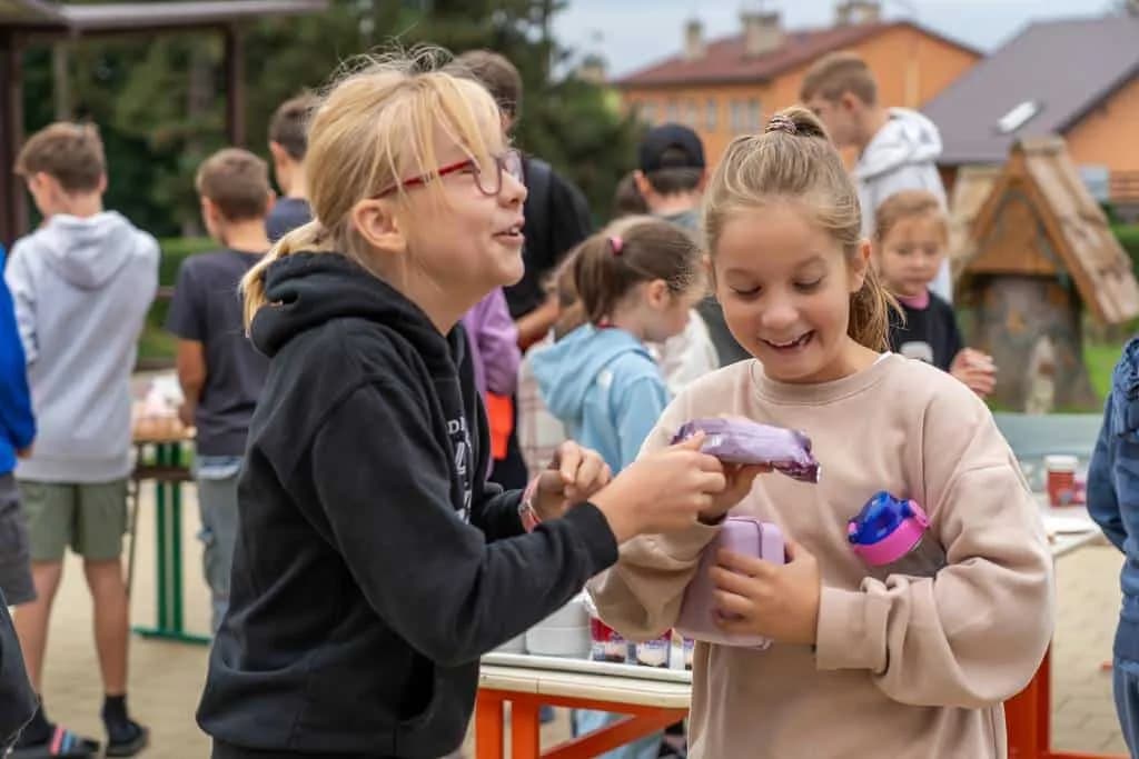 Fotografie z článku: Komunitní snídaně jako odměna za účast v projektu Pěšky do školy