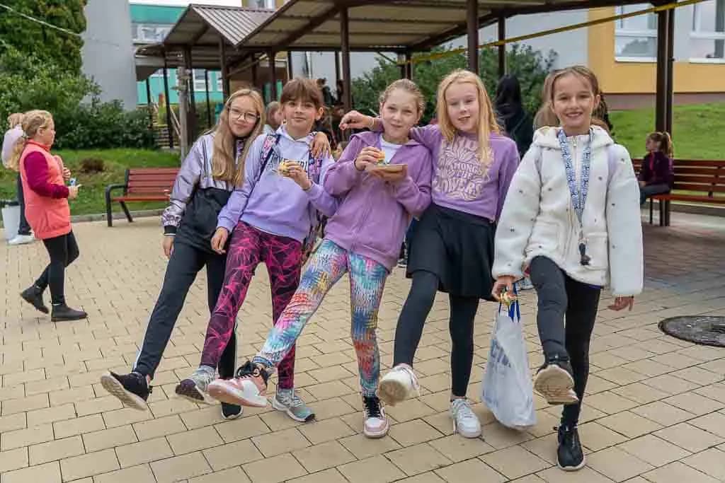 Fotografie z článku: Komunitní snídaně jako odměna za účast v projektu Pěšky do školy