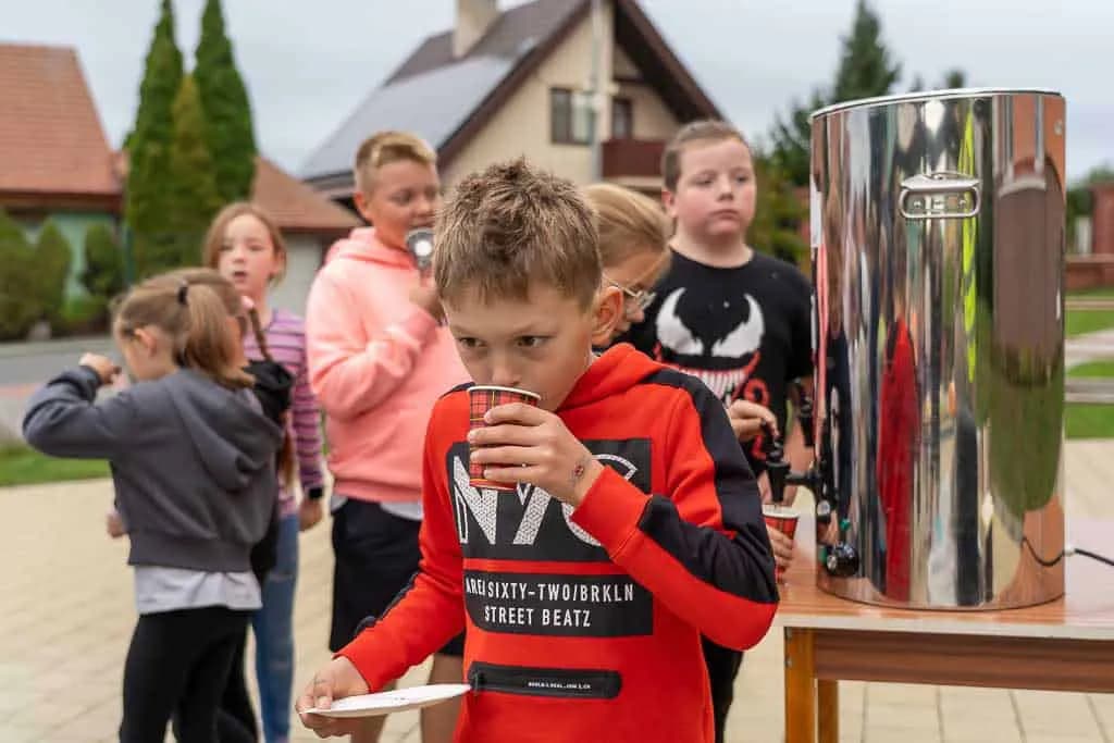 Fotografie z článku: Komunitní snídaně jako odměna za účast v projektu Pěšky do školy